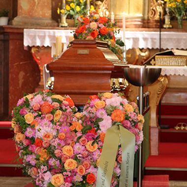 Herz mit gemischten Blüten